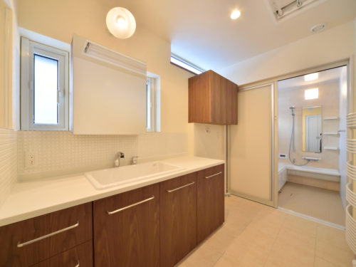 アサヒオカのイエ