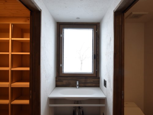 ヒガシカワのイエ